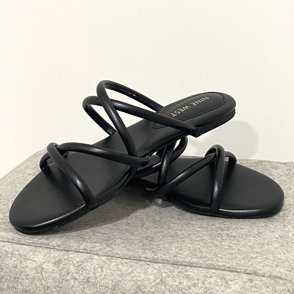 Nine West Black Strappy Sandals. Brand New, Never Worn, Still in original box - Picture 7 of 9